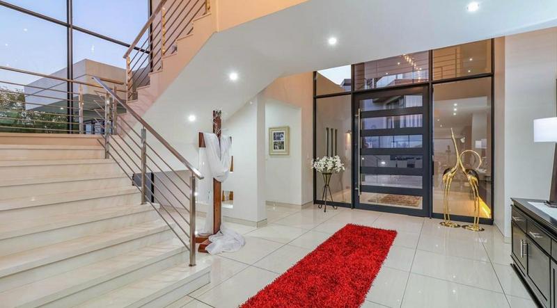 5 Bedroom Property for Sale in Featherbrooke Estate Gauteng