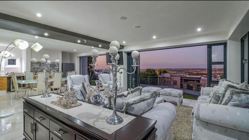 5 Bedroom Property for Sale in Featherbrooke Estate Gauteng