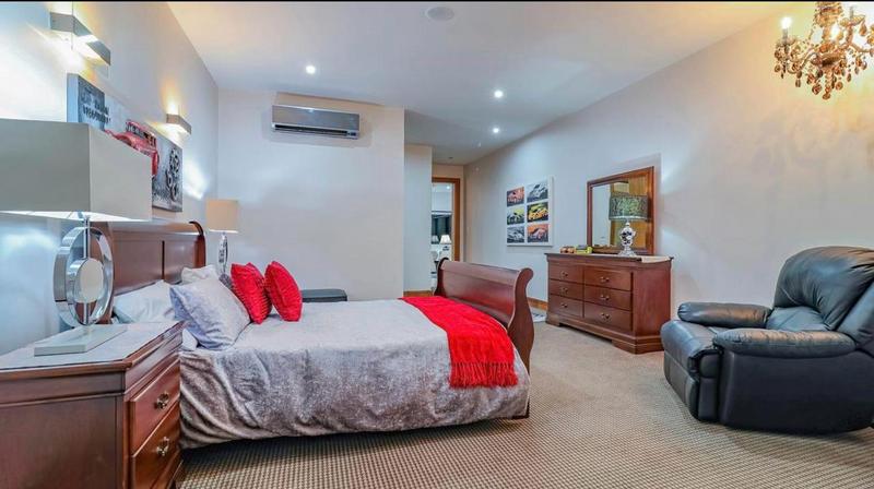 5 Bedroom Property for Sale in Featherbrooke Estate Gauteng