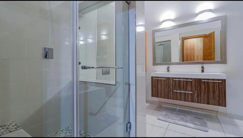 5 Bedroom Property for Sale in Featherbrooke Estate Gauteng