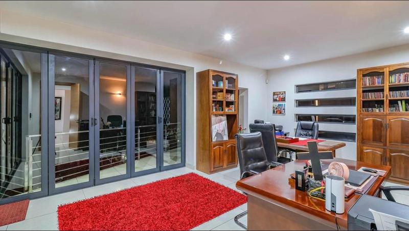5 Bedroom Property for Sale in Featherbrooke Estate Gauteng