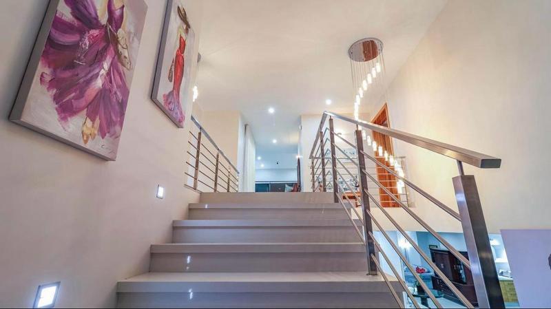 5 Bedroom Property for Sale in Featherbrooke Estate Gauteng