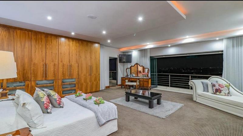 5 Bedroom Property for Sale in Featherbrooke Estate Gauteng