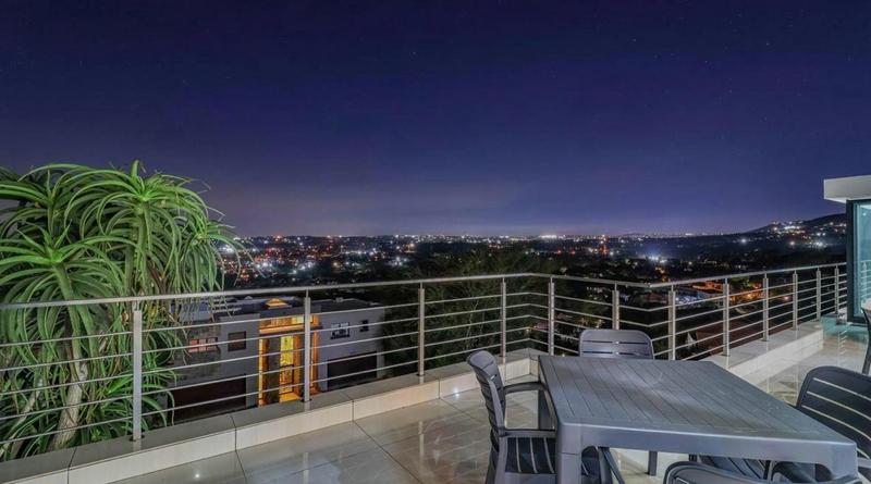 5 Bedroom Property for Sale in Featherbrooke Estate Gauteng