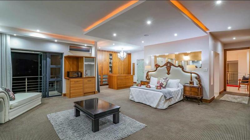 5 Bedroom Property for Sale in Featherbrooke Estate Gauteng