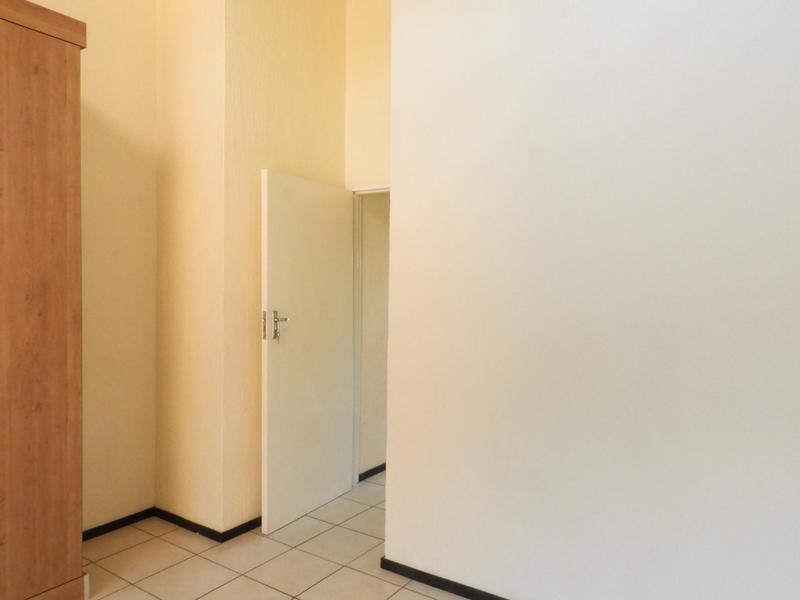 To Let 2 Bedroom Property for Rent in Blackheath Gauteng