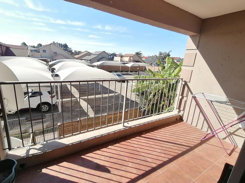 To Let 2 Bedroom Property for Rent in Sonneveld Gauteng