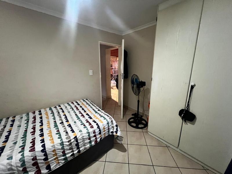 To Let 4 Bedroom Property for Rent in Sonneveld Gauteng