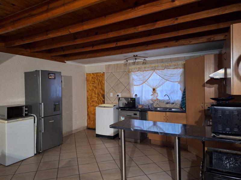 4 Bedroom Property for Sale in Sonneveld Gauteng