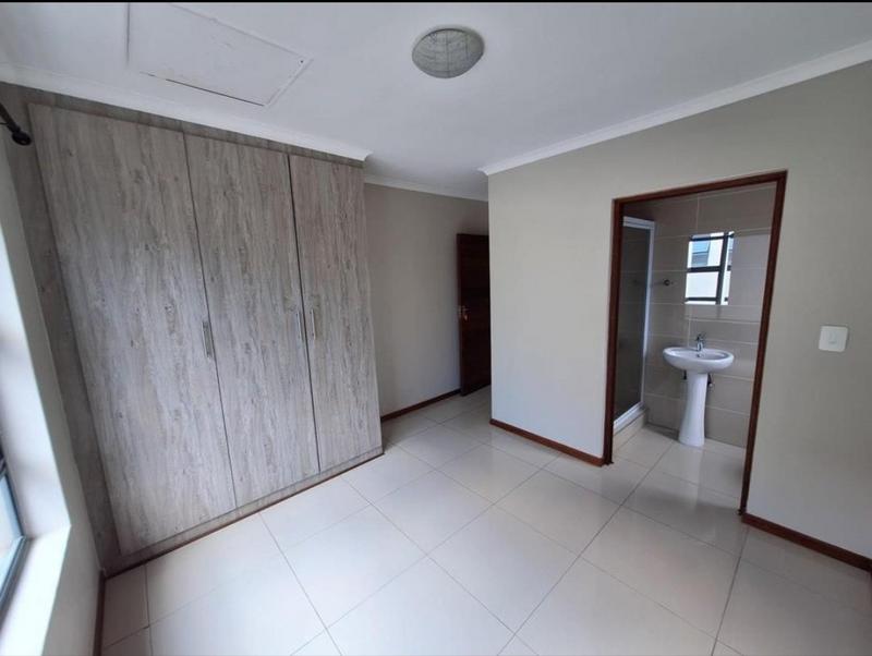 3 Bedroom Property for Sale in Glen Marais Gauteng