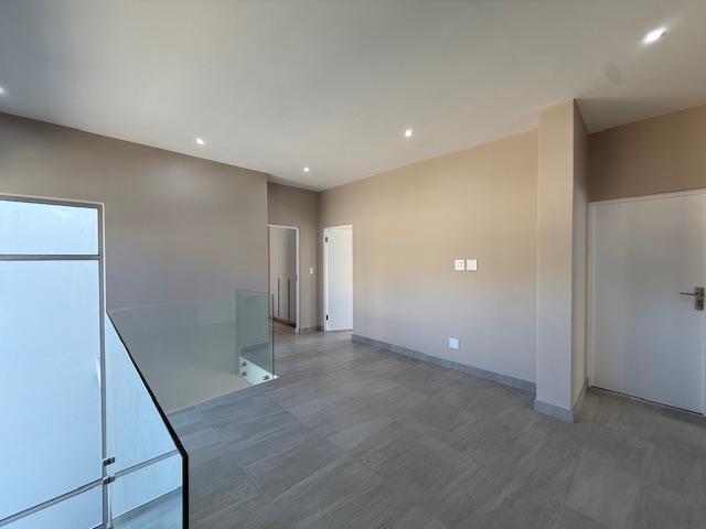 3 Bedroom Property for Sale in Bryanston Gauteng