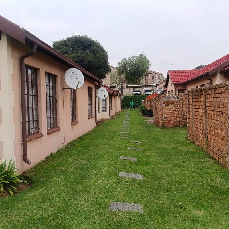 3 Bedroom Property for Sale in Meredale Gauteng