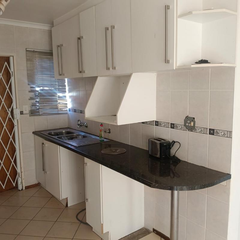 3 Bedroom Property for Sale in Meredale Gauteng