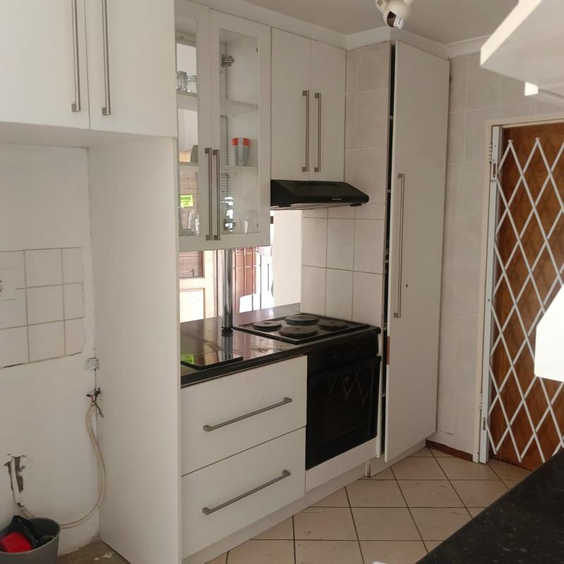 3 Bedroom Property for Sale in Meredale Gauteng
