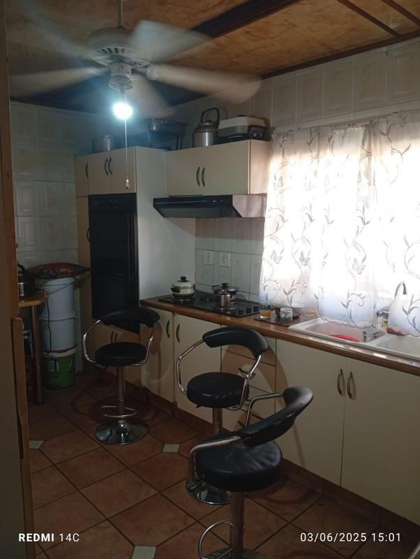2 Bedroom Property for Sale in Emdeni Gauteng