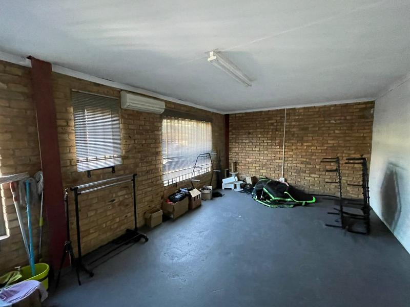 To Let commercial Property for Rent in Hennopspark Gauteng