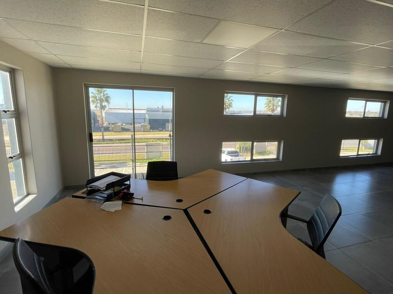 To Let commercial Property for Rent in Knopjeslaagte Gauteng