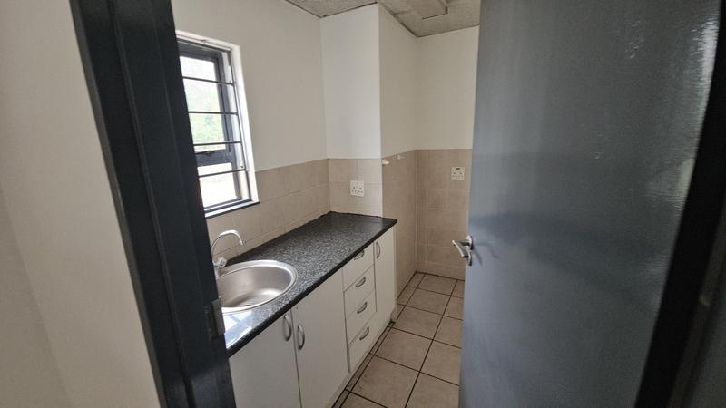 To Let commercial Property for Rent in Randjespark Gauteng