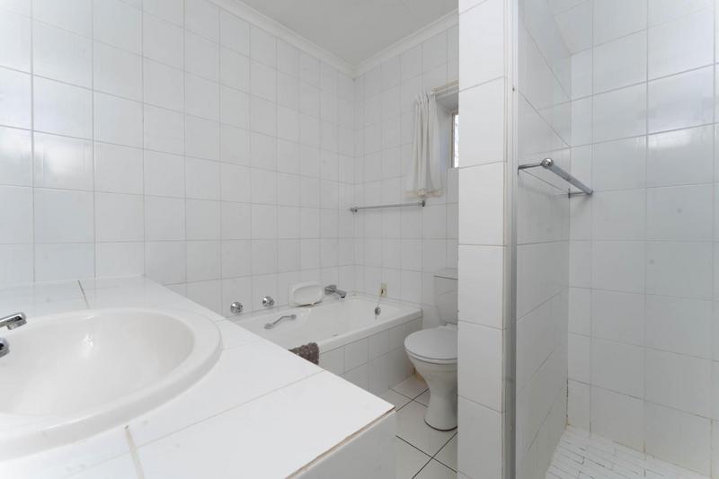 3 Bedroom Property for Sale in Fourways Gardens Gauteng