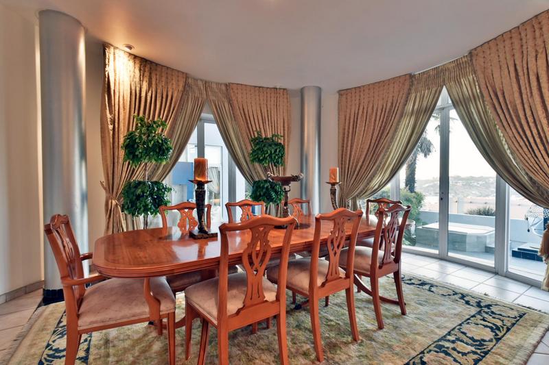 5 Bedroom Property for Sale in Glenvista Gauteng