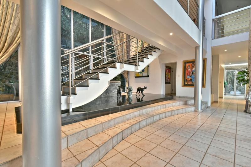 5 Bedroom Property for Sale in Glenvista Gauteng