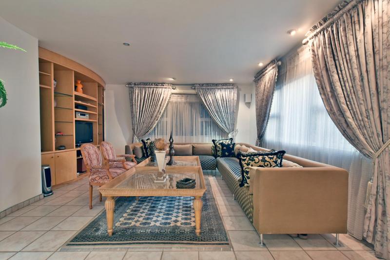 5 Bedroom Property for Sale in Glenvista Gauteng