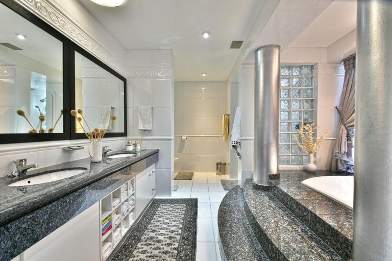 5 Bedroom Property for Sale in Glenvista Gauteng