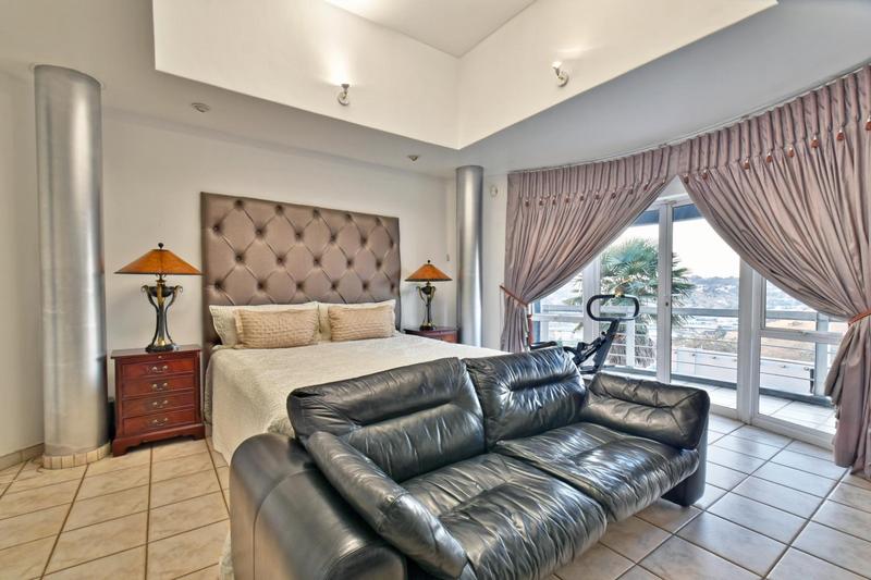 5 Bedroom Property for Sale in Glenvista Gauteng