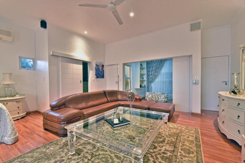 5 Bedroom Property for Sale in Glenvista Gauteng