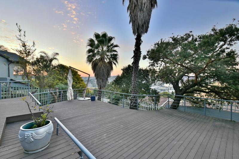 5 Bedroom Property for Sale in Glenvista Gauteng