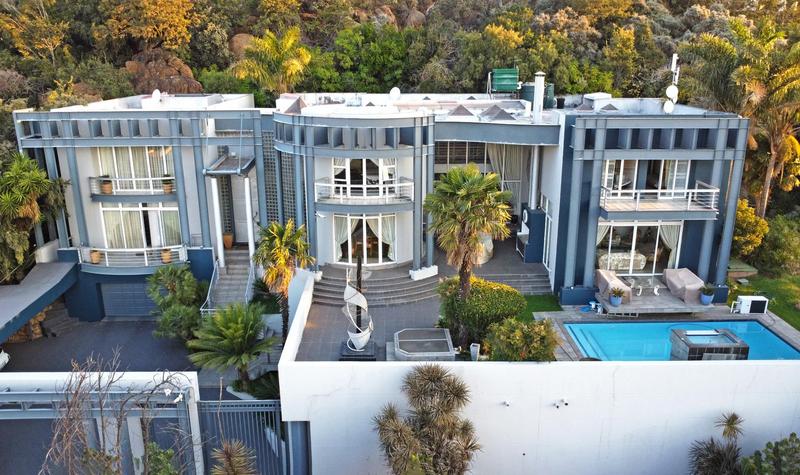 5 Bedroom Property for Sale in Glenvista Gauteng