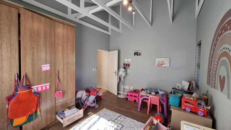 To Let 4 Bedroom Property for Rent in Midstream Estate Gauteng