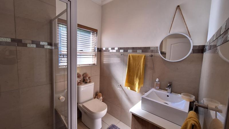 To Let 4 Bedroom Property for Rent in Midstream Estate Gauteng