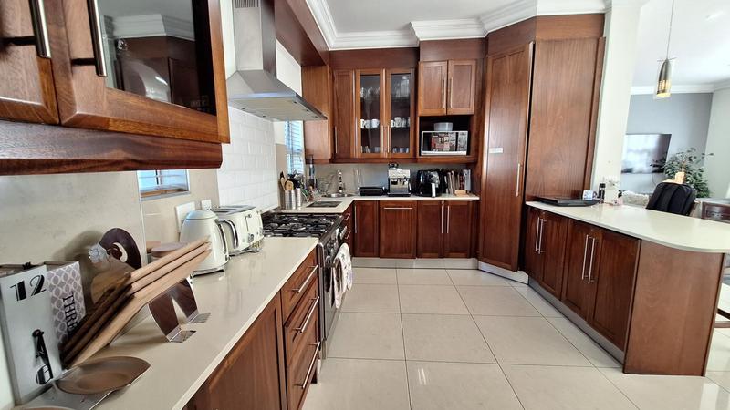To Let 4 Bedroom Property for Rent in Midstream Estate Gauteng