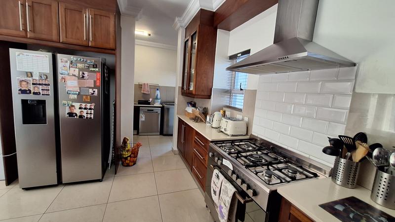 To Let 4 Bedroom Property for Rent in Midstream Estate Gauteng