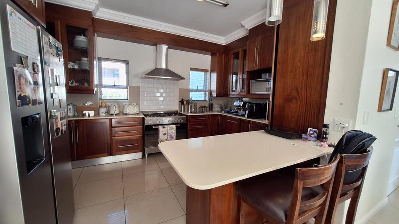 To Let 4 Bedroom Property for Rent in Midstream Estate Gauteng
