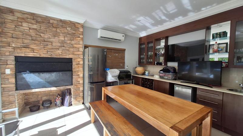 To Let 4 Bedroom Property for Rent in Midstream Estate Gauteng