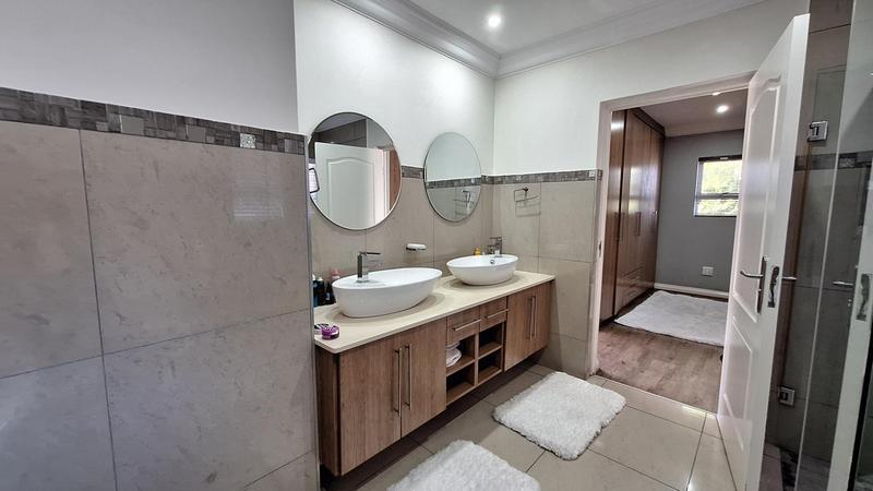 To Let 4 Bedroom Property for Rent in Midstream Estate Gauteng