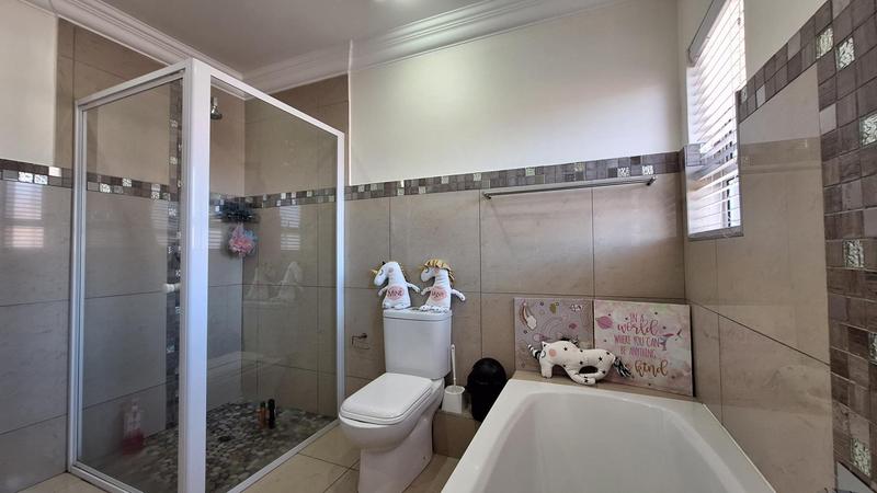 To Let 4 Bedroom Property for Rent in Midstream Estate Gauteng