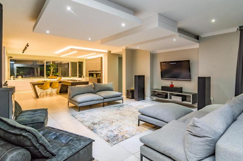 5 Bedroom Property for Sale in Midstream Estate Gauteng
