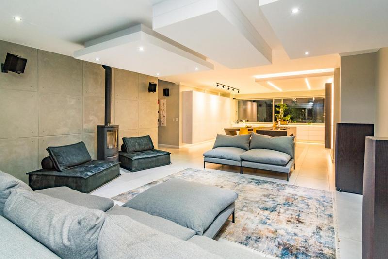5 Bedroom Property for Sale in Midstream Estate Gauteng
