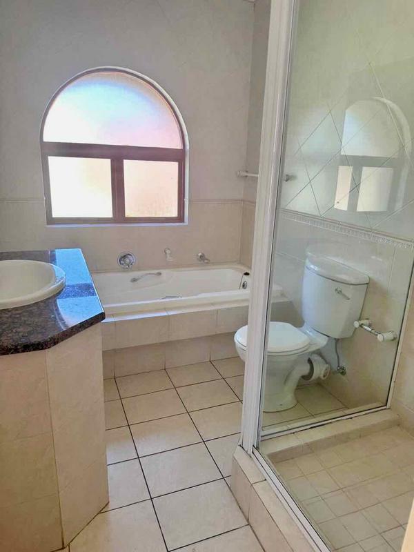 To Let 3 Bedroom Property for Rent in Sunninghill Gauteng