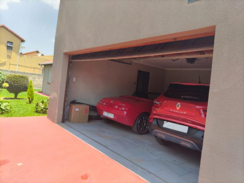 4 Bedroom Property for Sale in Xavier Reef Estates Gauteng