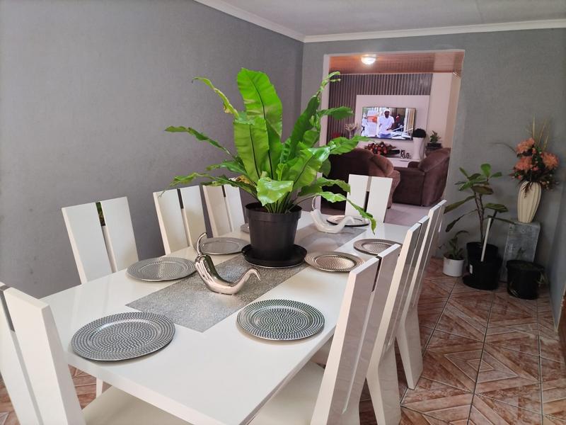 4 Bedroom Property for Sale in Xavier Reef Estates Gauteng