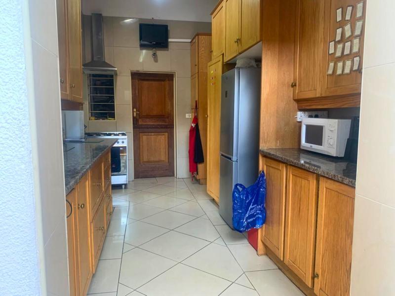 7 Bedroom Property for Sale in Farrarmere Gauteng