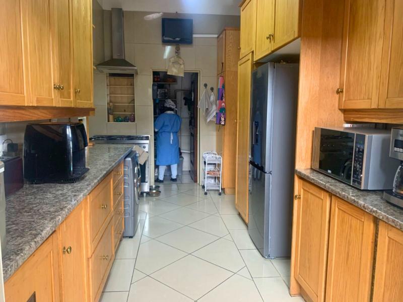 7 Bedroom Property for Sale in Farrarmere Gauteng