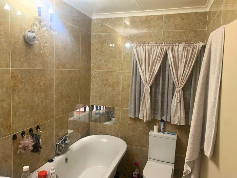 7 Bedroom Property for Sale in Farrarmere Gauteng