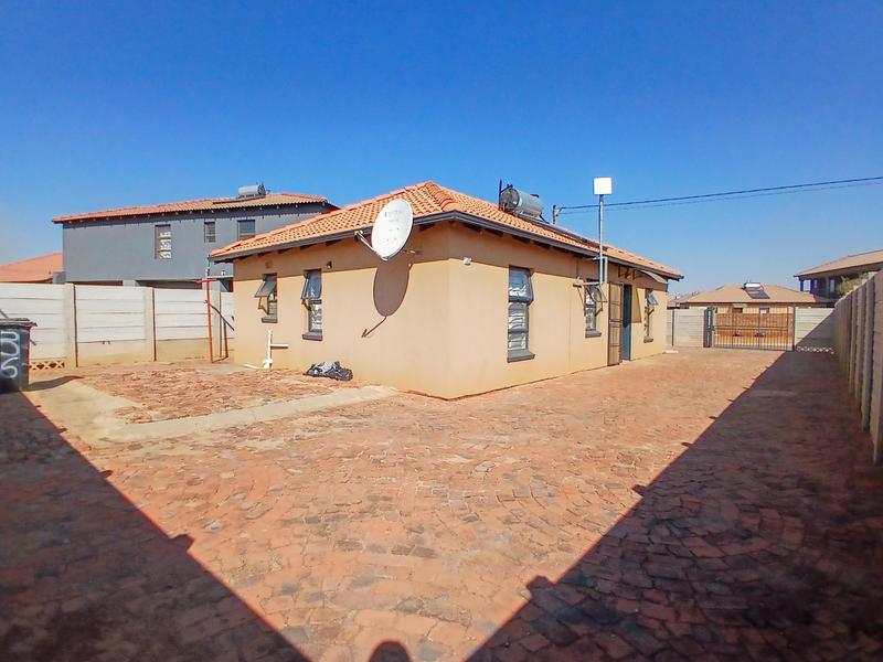 3 Bedroom Property for Sale in Protea Glen Gauteng