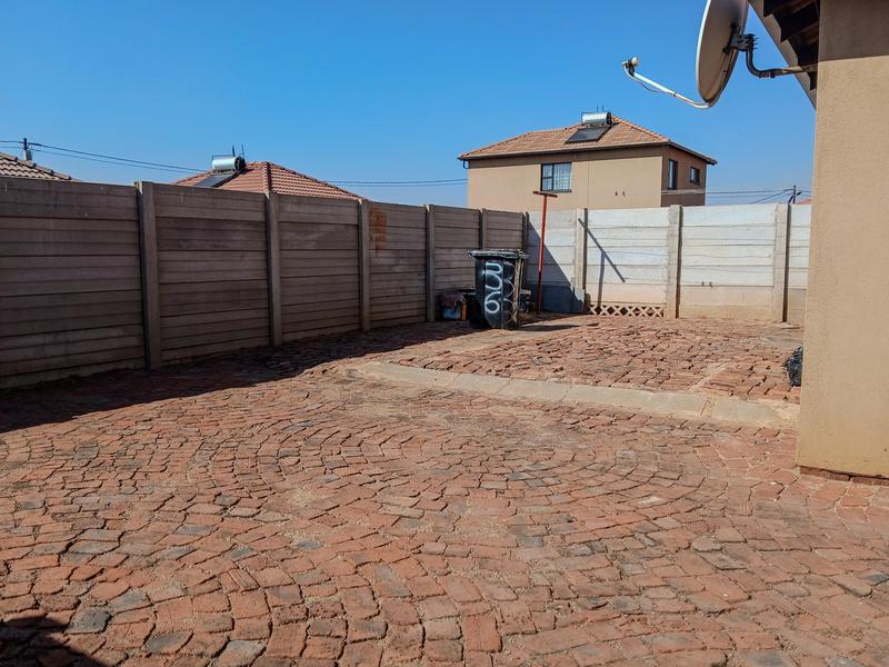 3 Bedroom Property for Sale in Protea Glen Gauteng