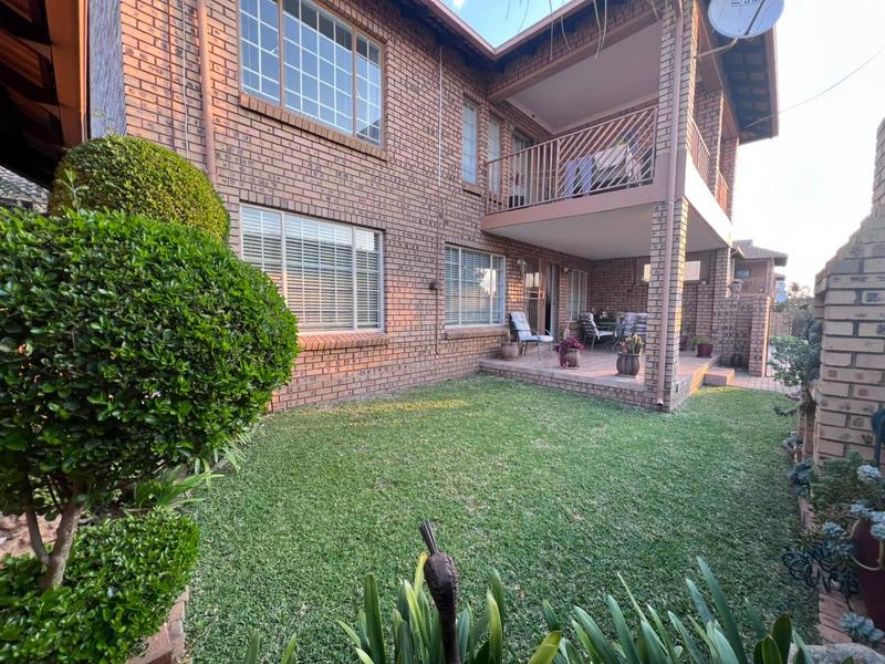 2 Bedroom Property for Sale in Magalieskruin Gauteng